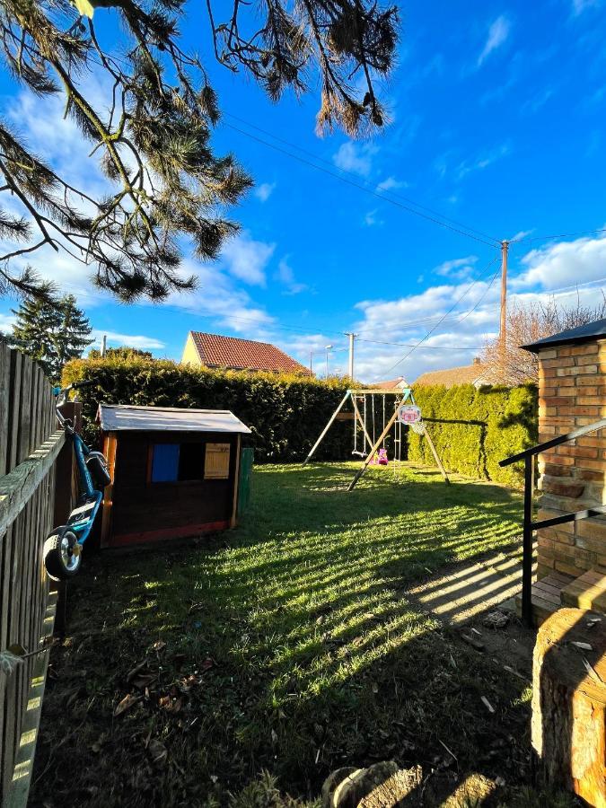 Penzion Na Vosverku Čelákovice Exterior foto